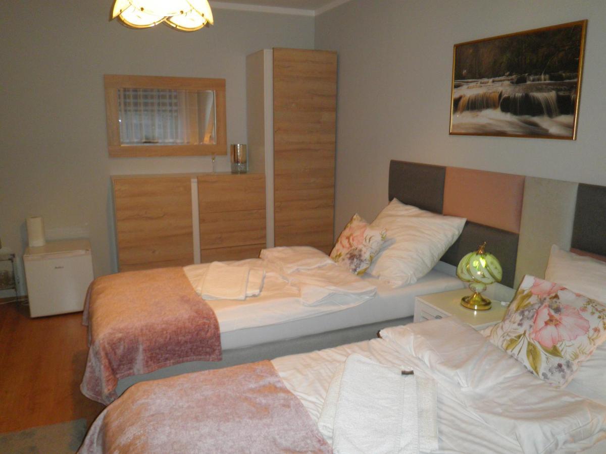 Homestay Esja *